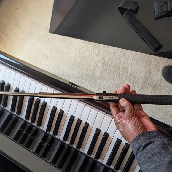 Black and Silver Telescopic Baton - Picture 3 of 16